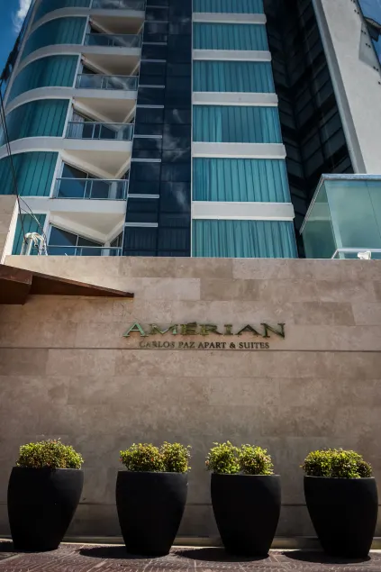 Amérian Carlos Paz - Image 1