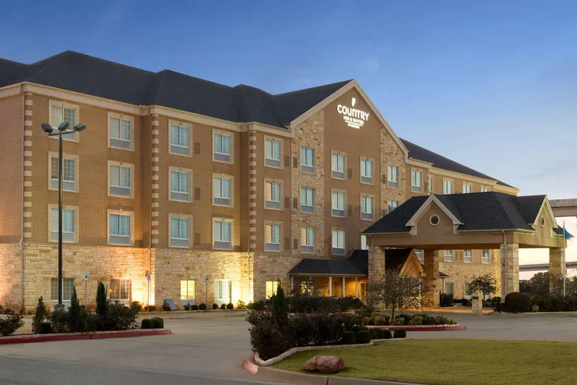 Country Inn & Suites by Radisson, Oklahoma City - Quail Springs, OK - Image 1