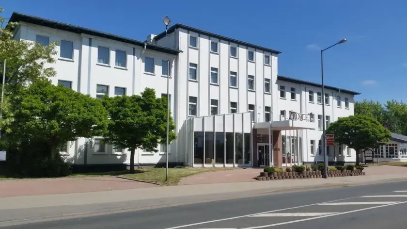 Hotel Bitterfelder Hof - Image 1