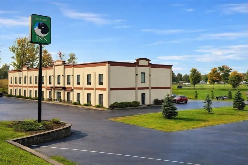Pleasant Night Inn Carthage Near Fort Drum - Image 1