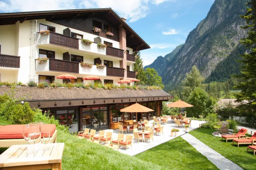 Familienhotel Lagant - Image 1