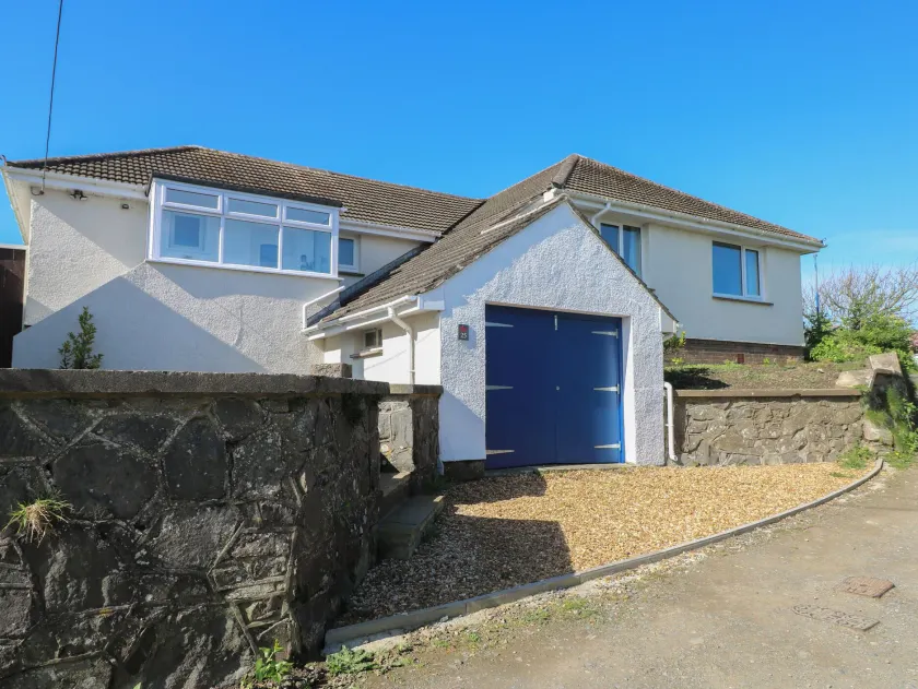 Arfryn - Image 1