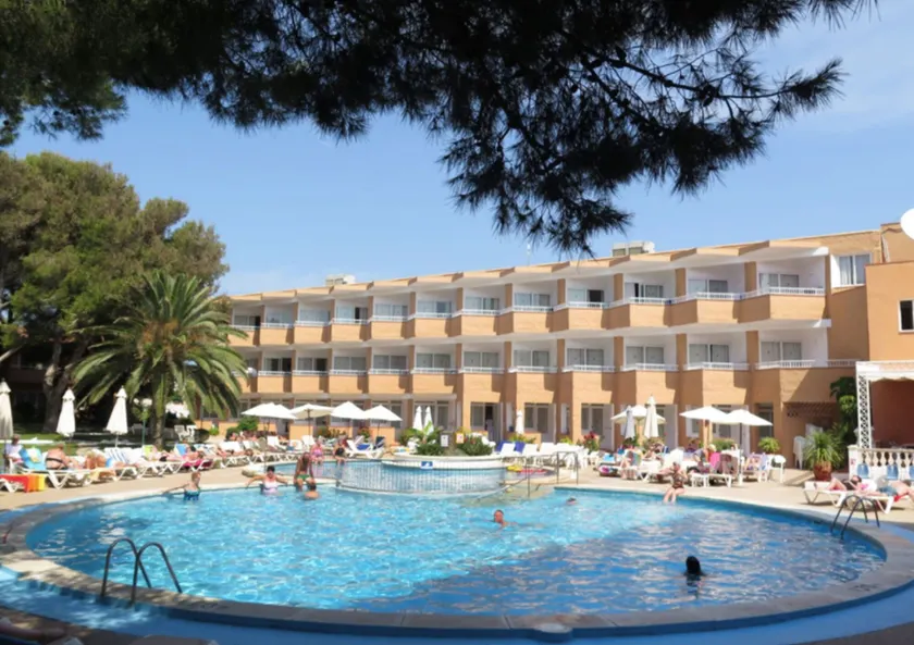Hotel Xaloc Playa - Image 1