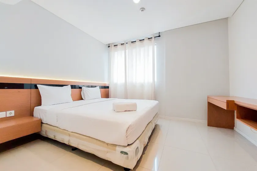 Elegant and Spacious 2BR at Paddington Heights Apartment By Travelio - Image 1
