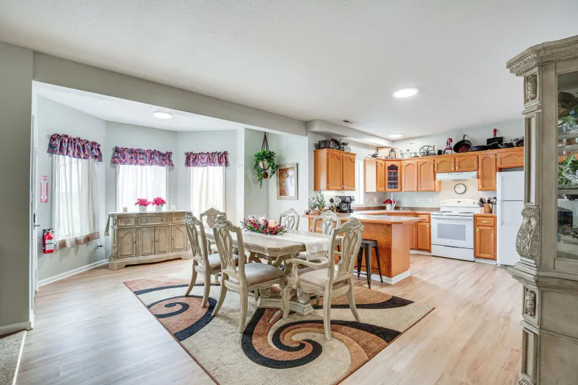 5 Mi to Fort Osage: Countryside Studio - Interior