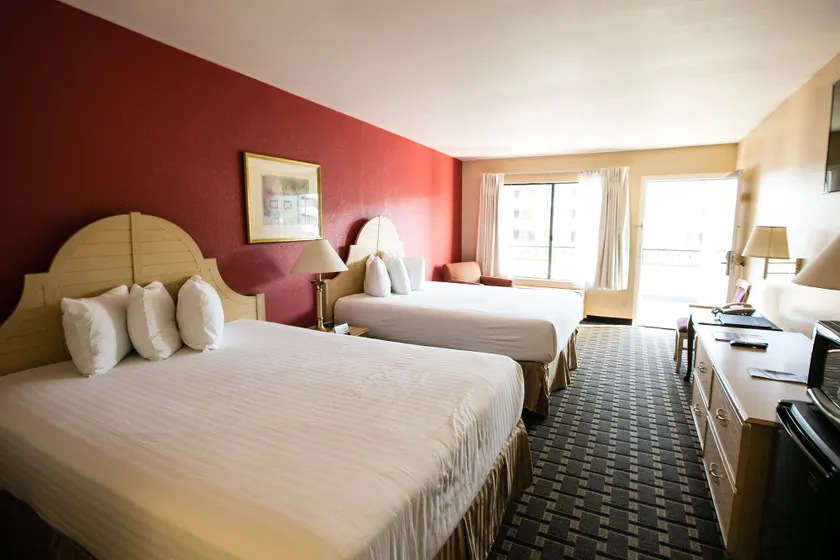Anaheim Carriage Inn - Image 1