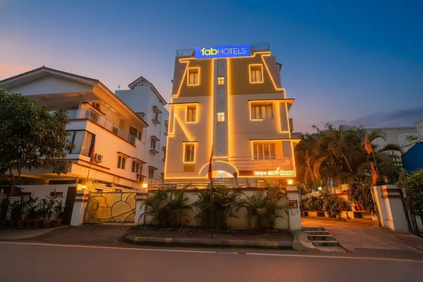 Shree Swami Service Apartment - Image 1
