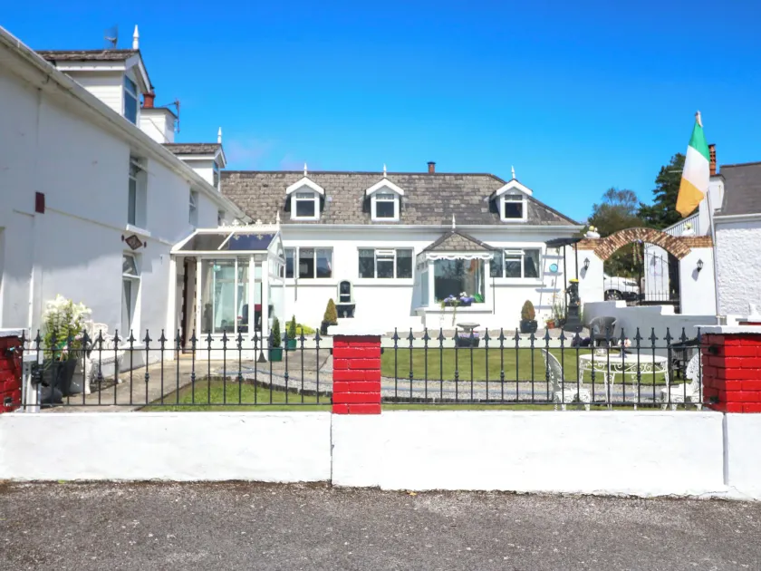 Waterfall House - Image 1