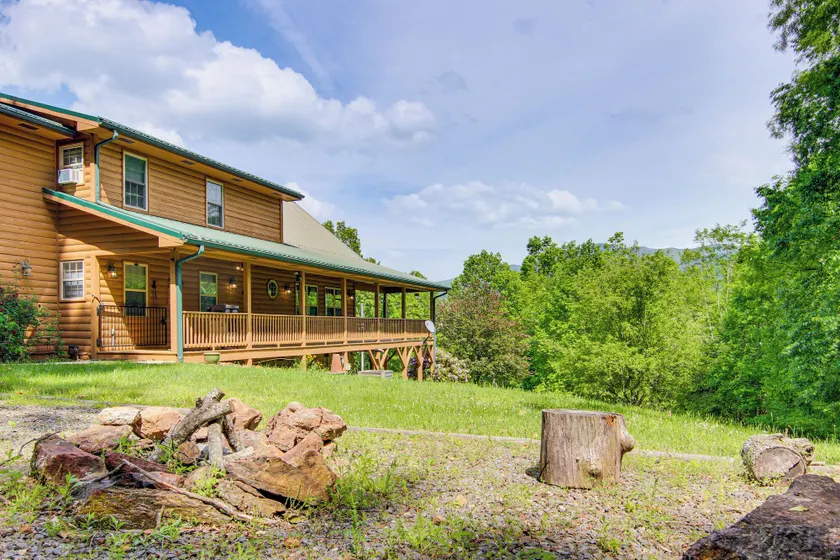 Pisgah National Forest On-site: Home in Burnsville - Interiör