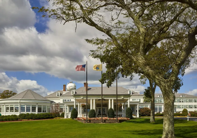 Seaview Hotel - Image 1
