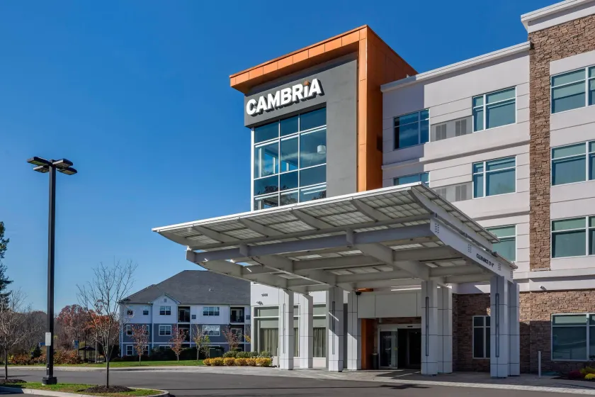 Cambria Hotel Manchester South Windsor - Image 1