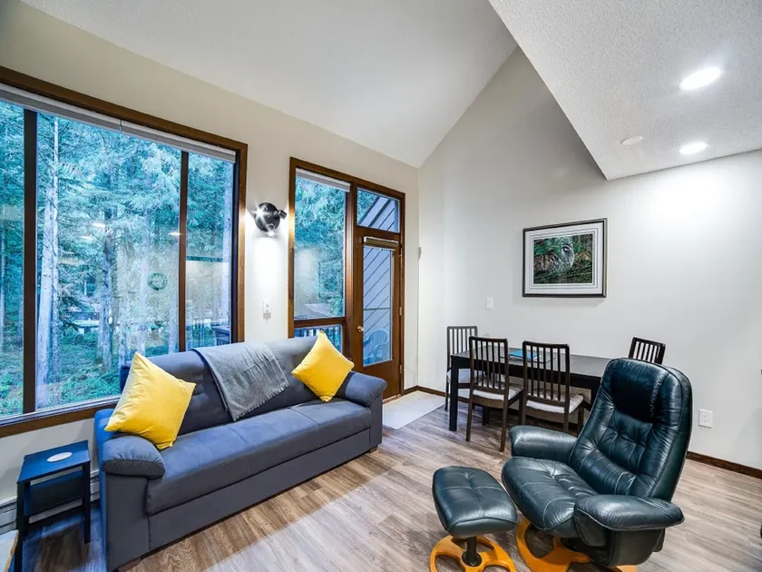 Snowater Condo #story Condo - Sleeps 4 - Close to Community Amenities! - Image 1