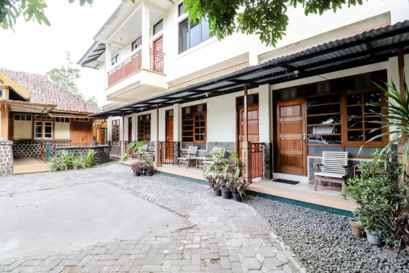 Hotel Wismancala Kaliurang - Image 1