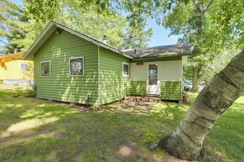 Pet-friendly Rustic Cabin Steps From Lake Chetek - Image 1
