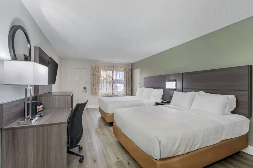 Quality Inn & Suites Orlando East - UCF Area - Image 1