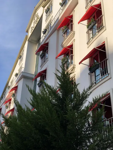 Riva Resatbey Hotel - Image 1