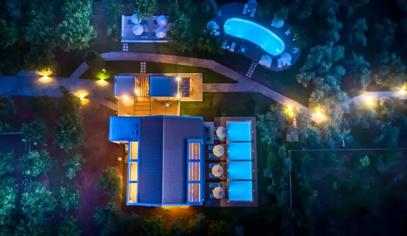 Alonaki Resort - Image 1
