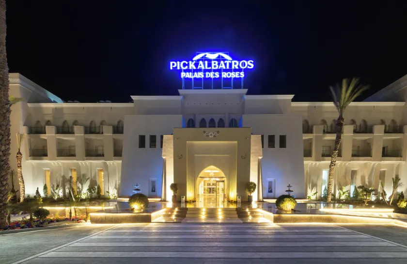 Palais des Roses Resort & Spa - Image 1