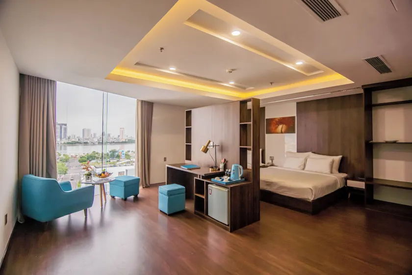 Gold Central Hotel by Haviland - Image 1