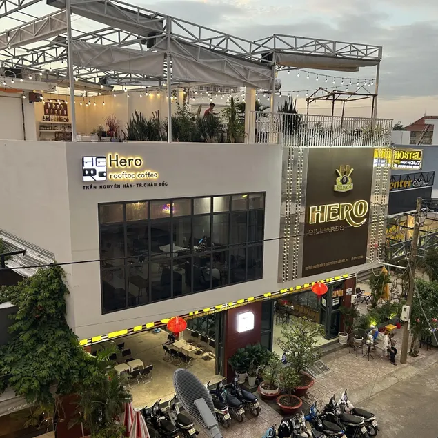 Hero Hostel & Billiards - Image 1