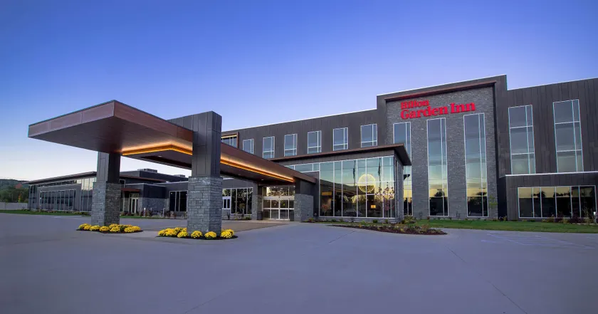 Hilton Garden Inn Wausau - Image 1