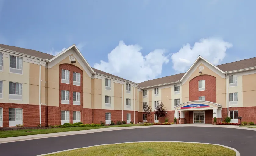 Candlewood Suites Kansas City by IHG - Image 1