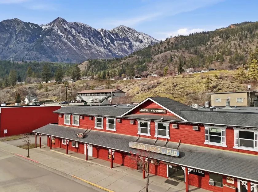 Lillooet Hotel Victoria - Image 1