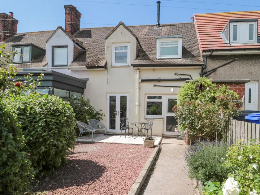 3 St Cuthberts Garth - Image 1