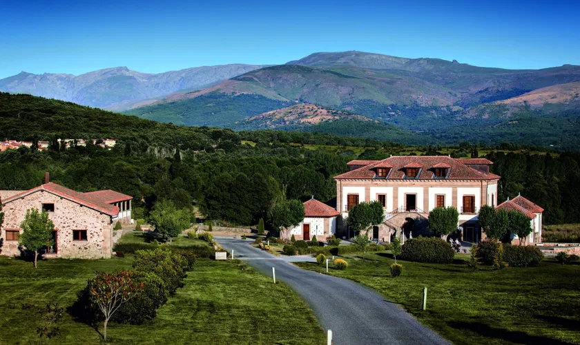 Izan Puerta de Gredos - Image 1