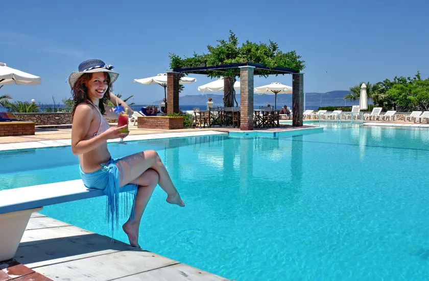 Panselinos Hotel - Image 1