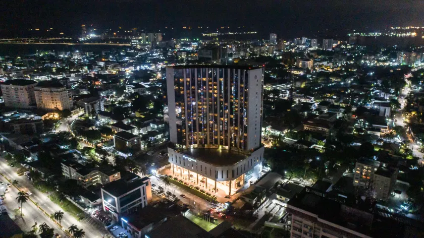 Lagos Continental Hotel - Image 1