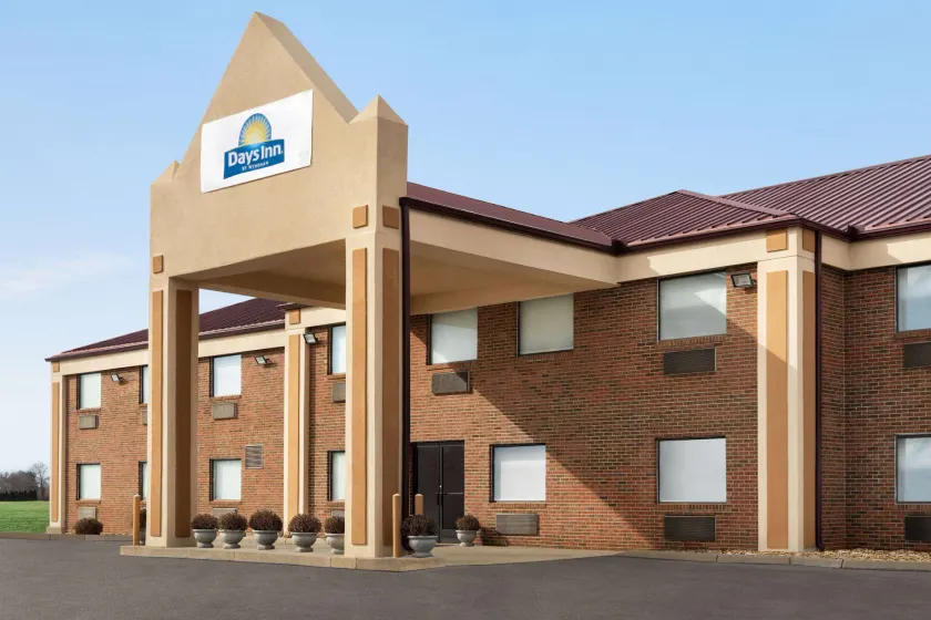 Days Inn by Wyndham Washington Court House - Image 1