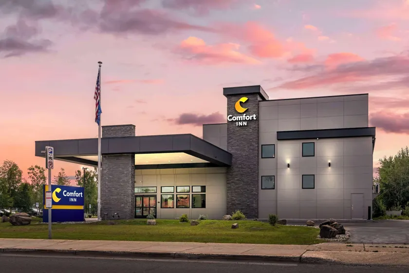 Comfort Inn Fairbanks - Image 1