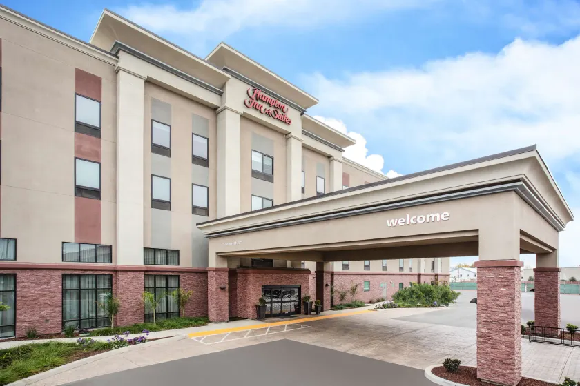 Hampton Inn & Suites Watsonville - Image 1