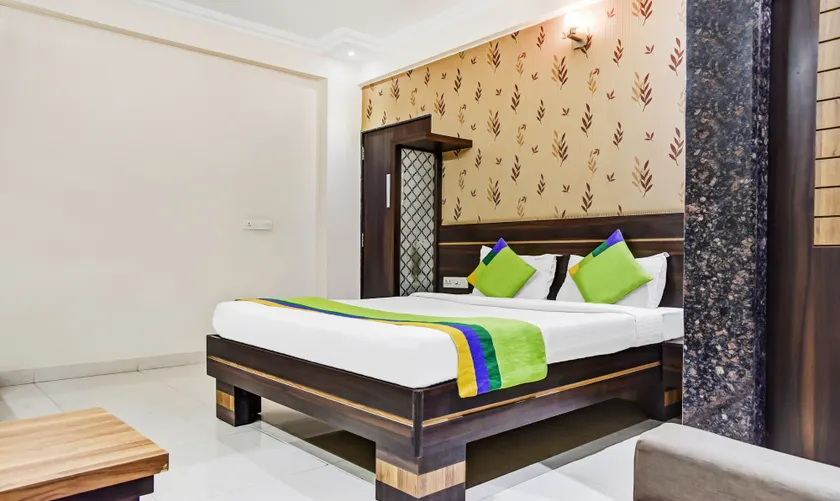 Treebo Royal Sun Palace MP Nagar Zone 2 - Image 1