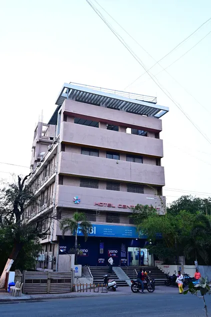 HOTEL CENTER POINT - Image 1