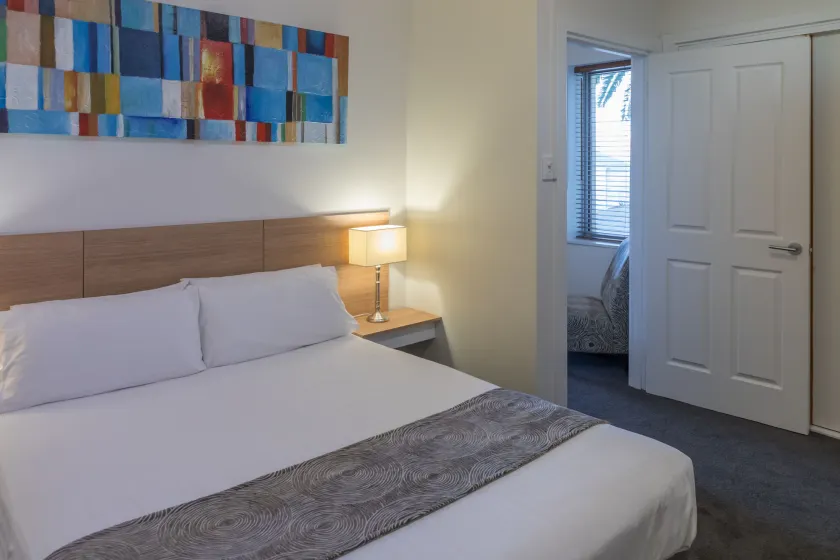 Bay 10 - Suites and Apartments - Room