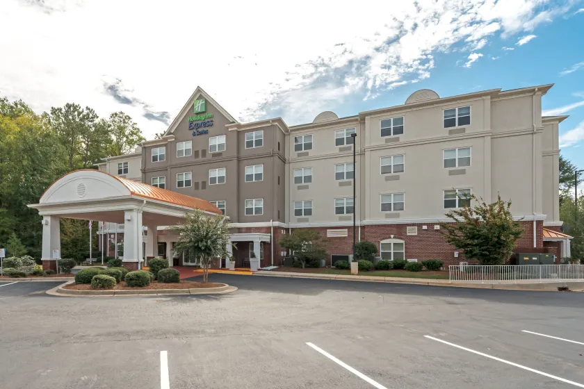 Holiday Inn Express Hotel & Suites Lagrange I-85 by IHG - Image 1