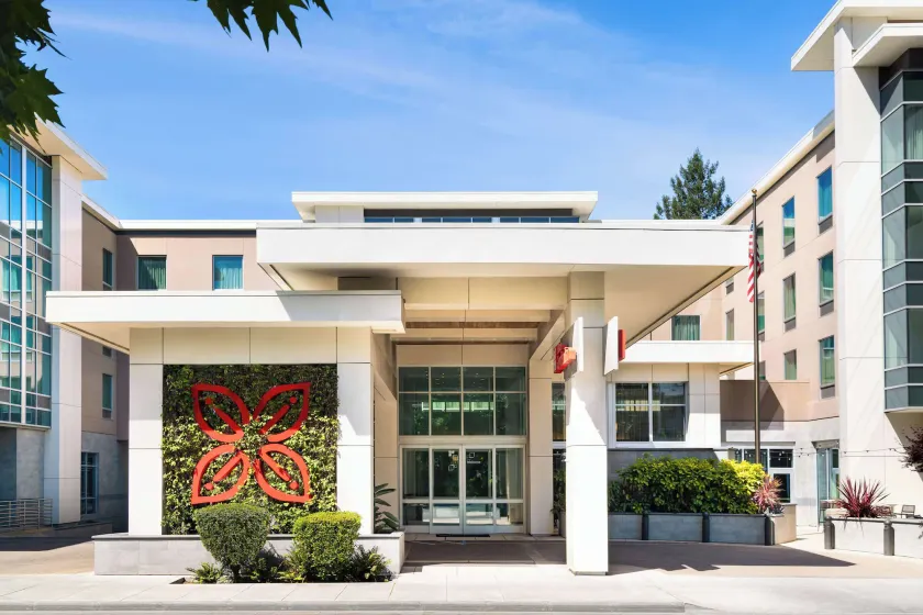 Hilton Garden Inn Palo Alto - Image 1
