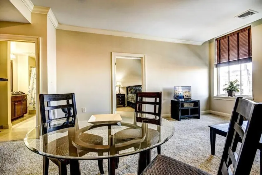 Baltimore executive Furnished rentals - Image 1