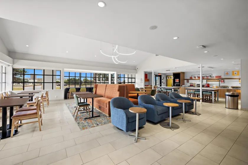 Hampton Inn San Simeon Cambria - Image 1