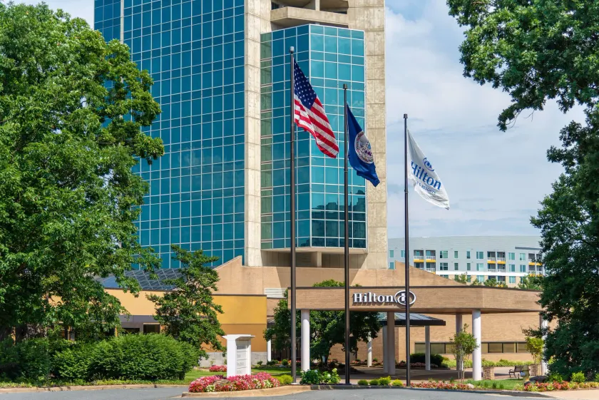 Hilton Alexandria Mark Center - Image 1