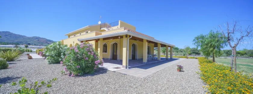 Minissale Farmhouse - Image 1