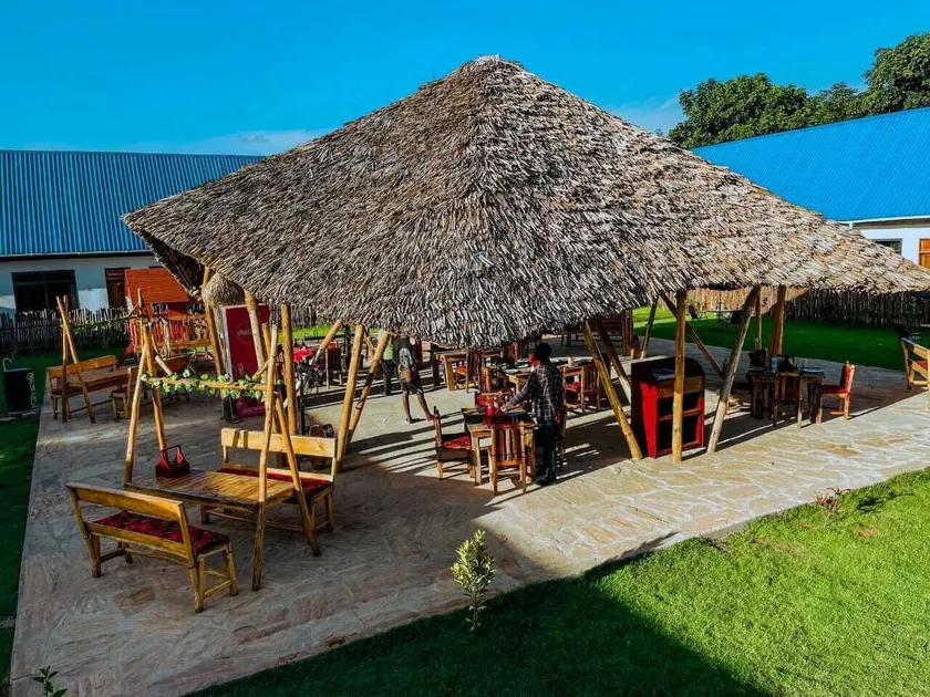 Dream Stay Lodge and Restaurant - Image 1