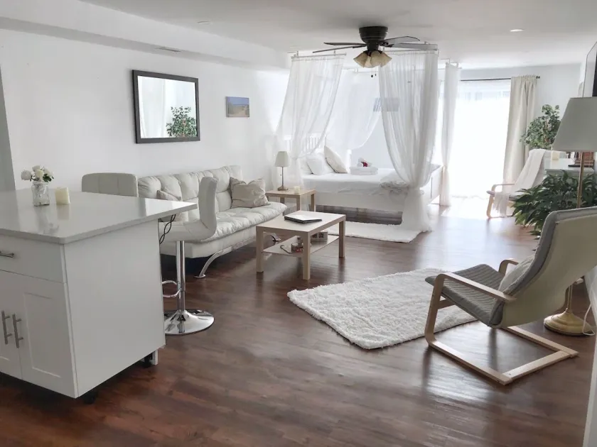 Romantic Studio Cottage - Image 1