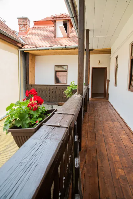 Musik Apartments Old Town - Image 1