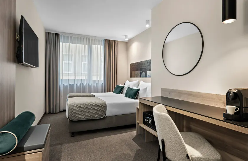 Leonardo Hotel Vienna City West - Image 1