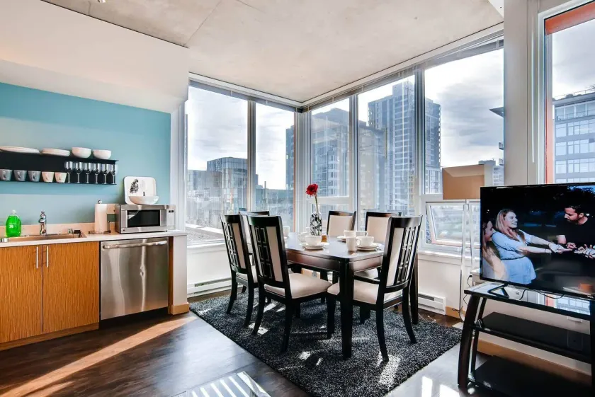 Speechless In Seattle - #1 Location - 2BR - Free Parking - VR1 - Image 1