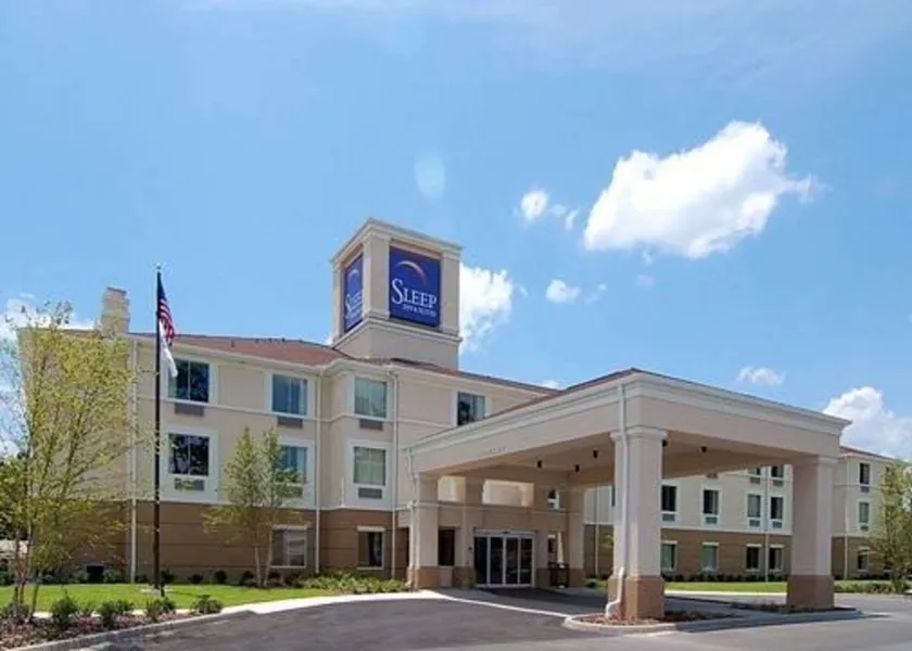 Sleep Inn & Suites Palatka North - Image 1