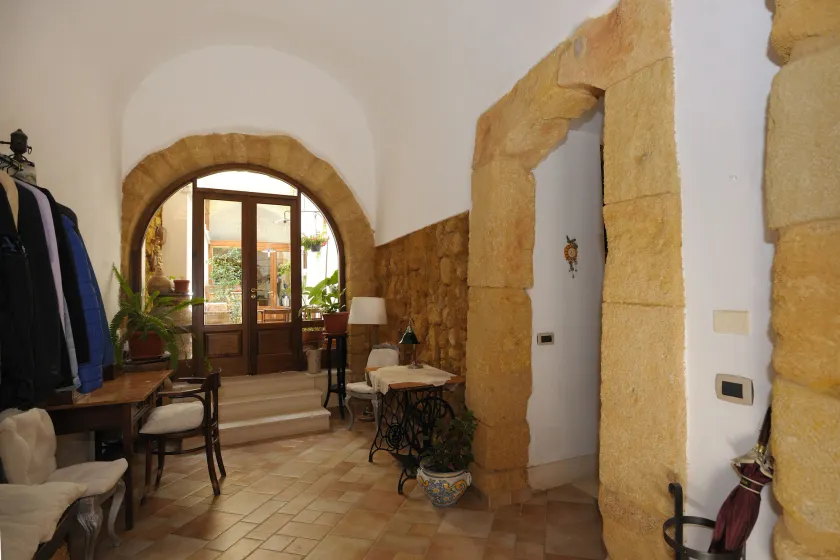 Arco Ubriaco - Image 1